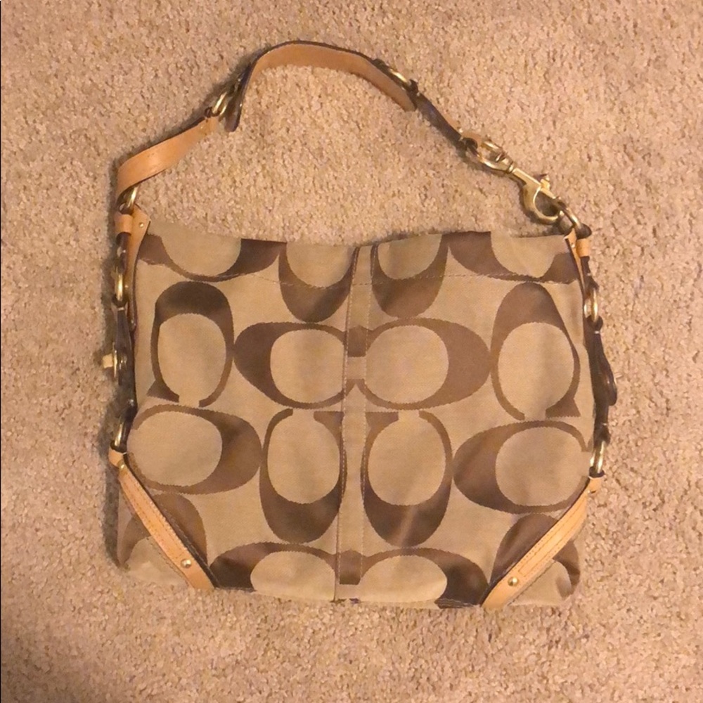 Coach purse- barely used!